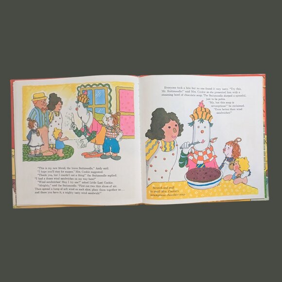 2 for $20 Raggedy Ann’s Sweet & Dandy, Sugar Candy Scratch-and-Sniff Book 1980s - Picture 3 of 5